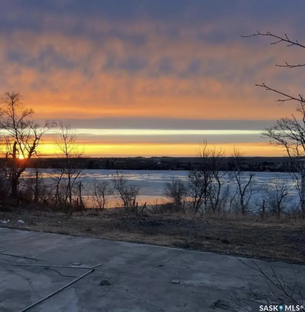 1409 Wakonda Drive, Wakaw Lake