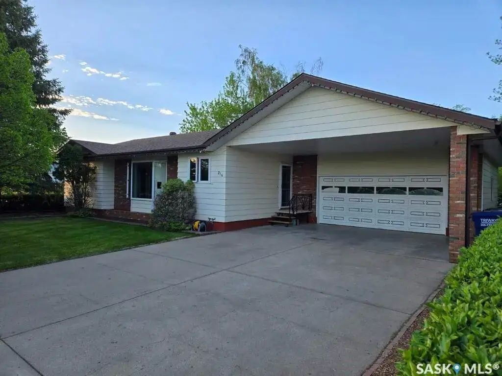 216 3rd Avenue E, Eatonia