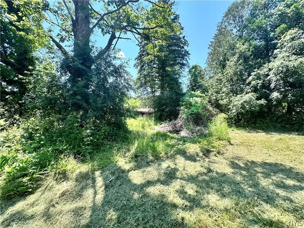 7338 State Route 5, Westmoreland