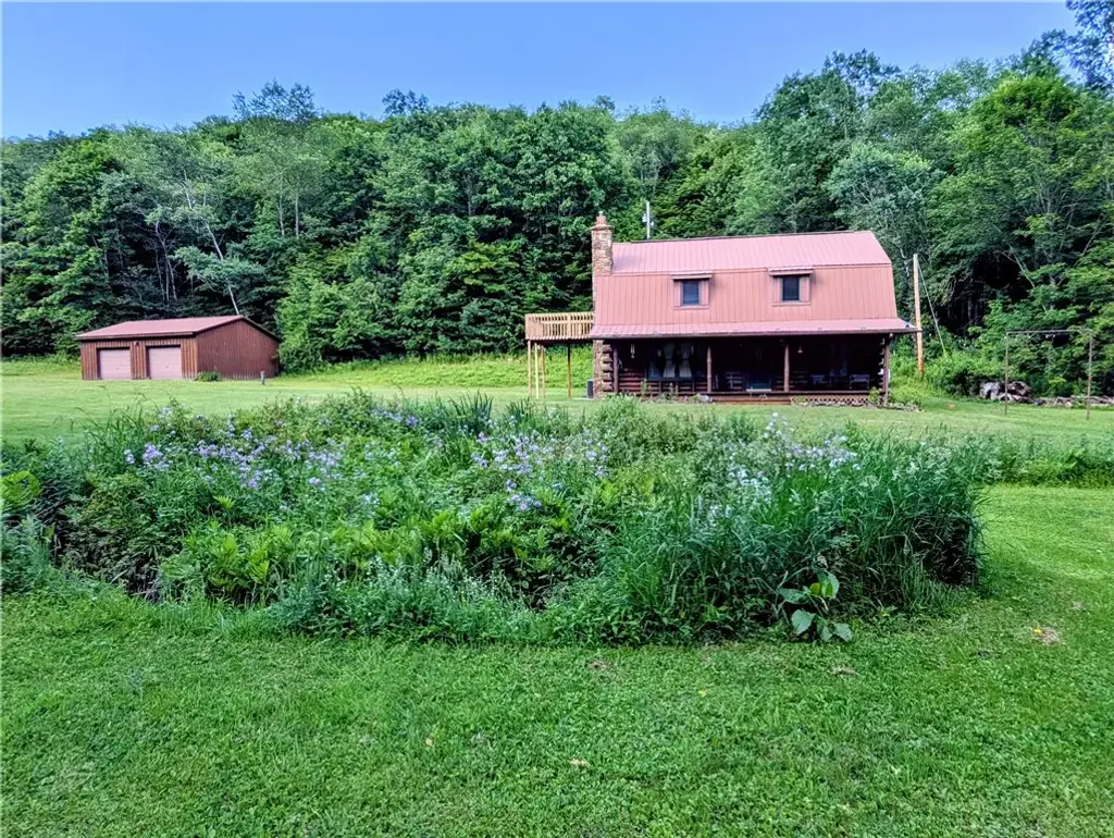 Raven Hill Road, Clara City