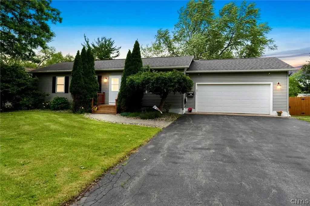 326 Richfield Boulevard, Salina