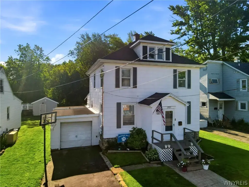 2725 Caledonia Street, Newfane
