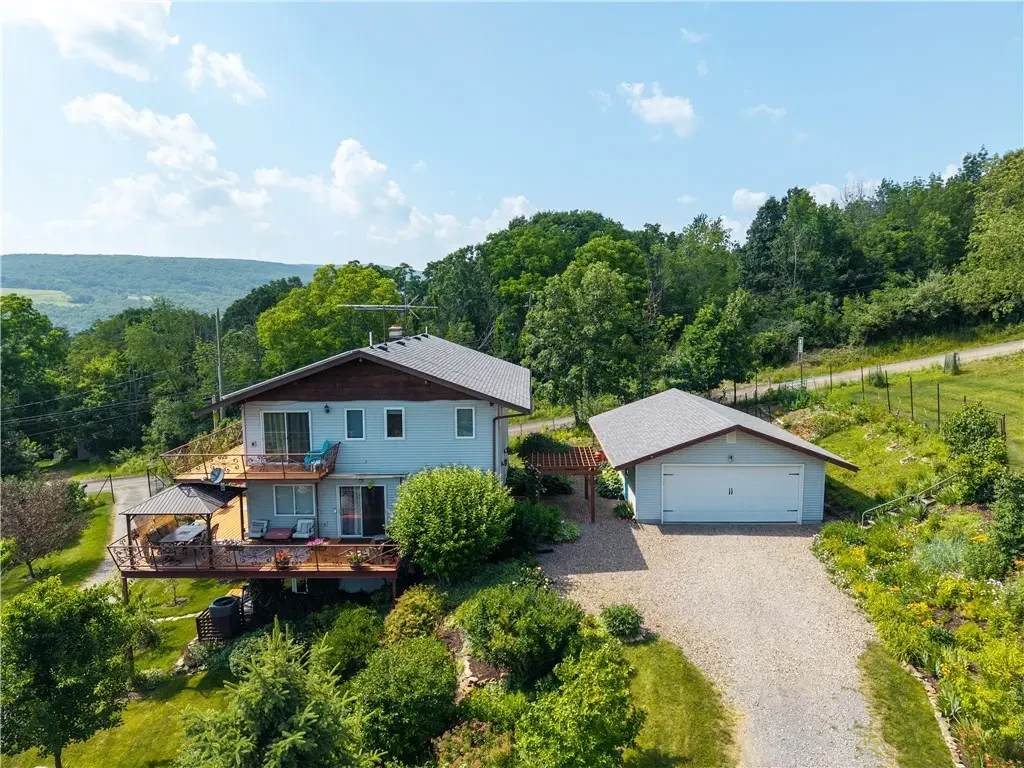 4755 S Hill Road, Italy