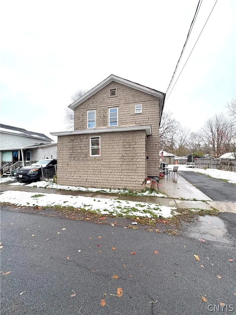 Photo of Listing #S1696184