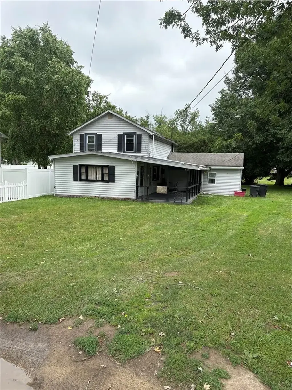 305 Homewood Avenue, Southport