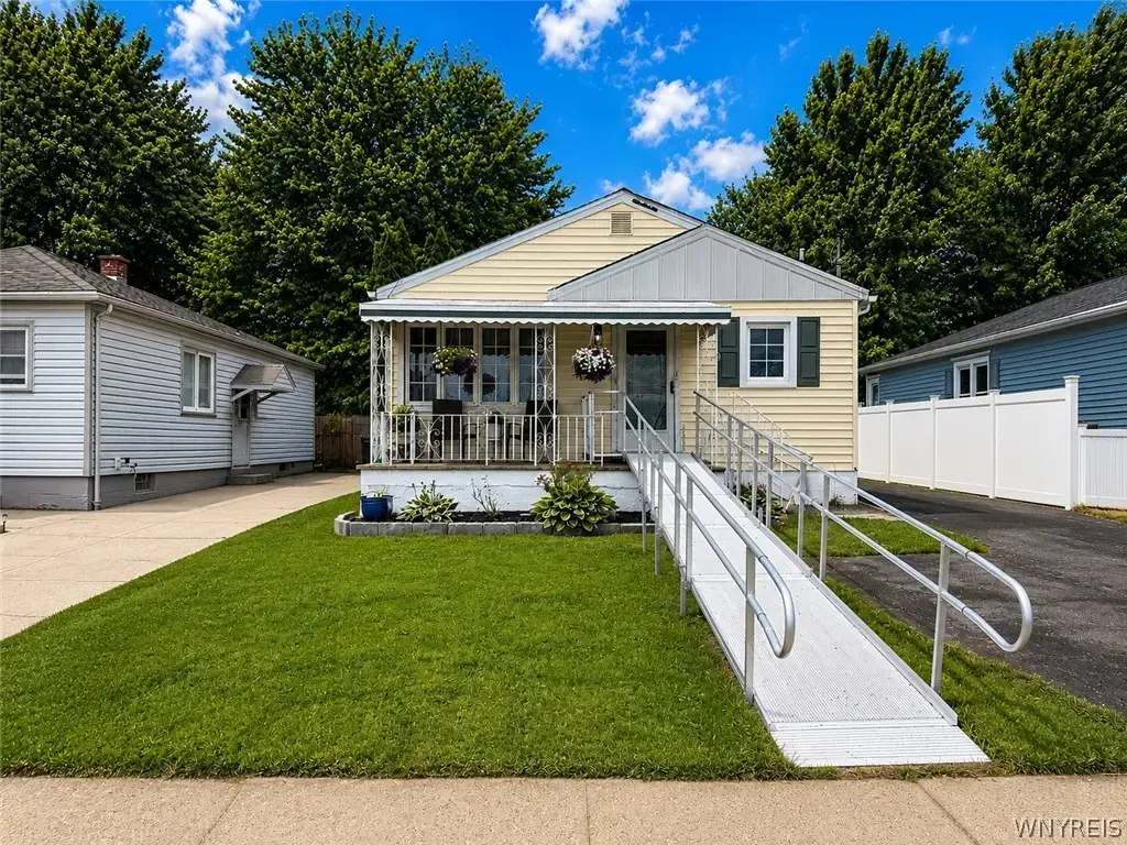 1205 85th Street, Niagara Falls