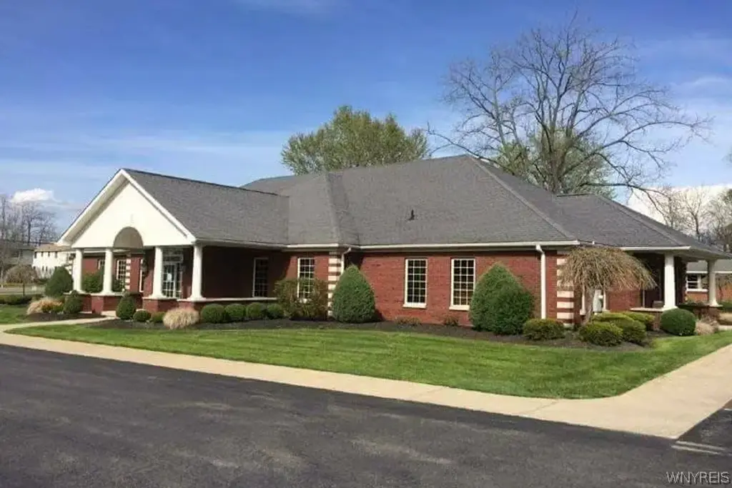 5775 Broadway Street, Lancaster
