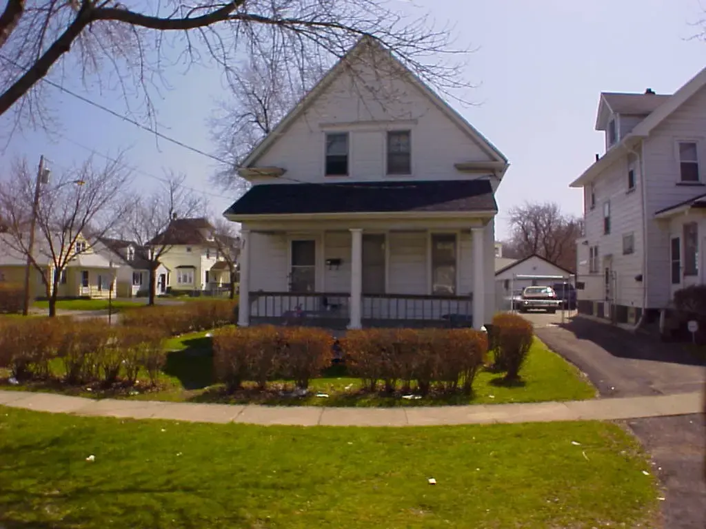 385 Fernwood Avenue, Rochester