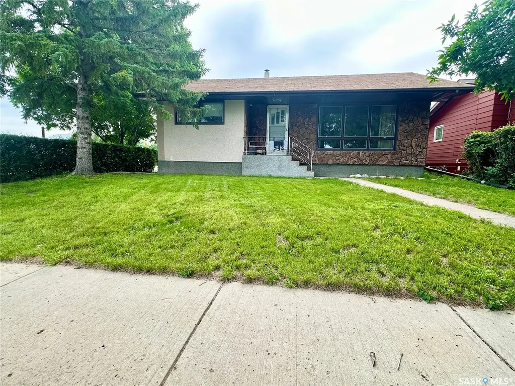 542 Elizabeth Street, Weyburn