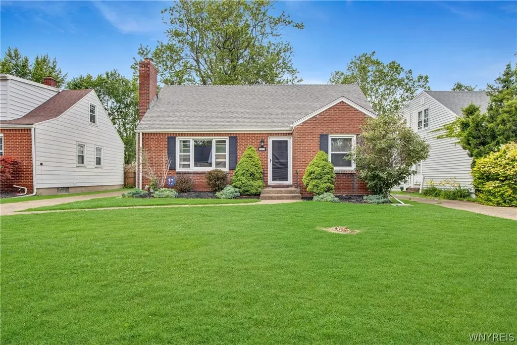 224 Paramount Parkway, Tonawanda