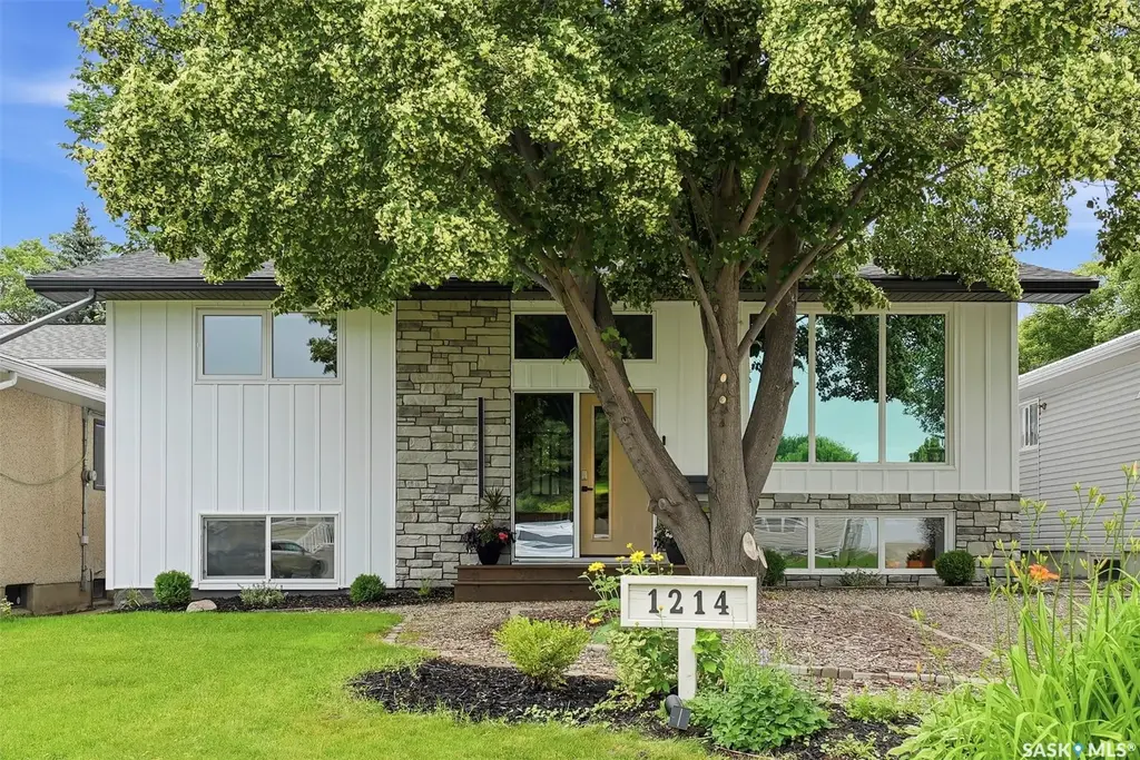 1214 Elevator Road, Saskatoon