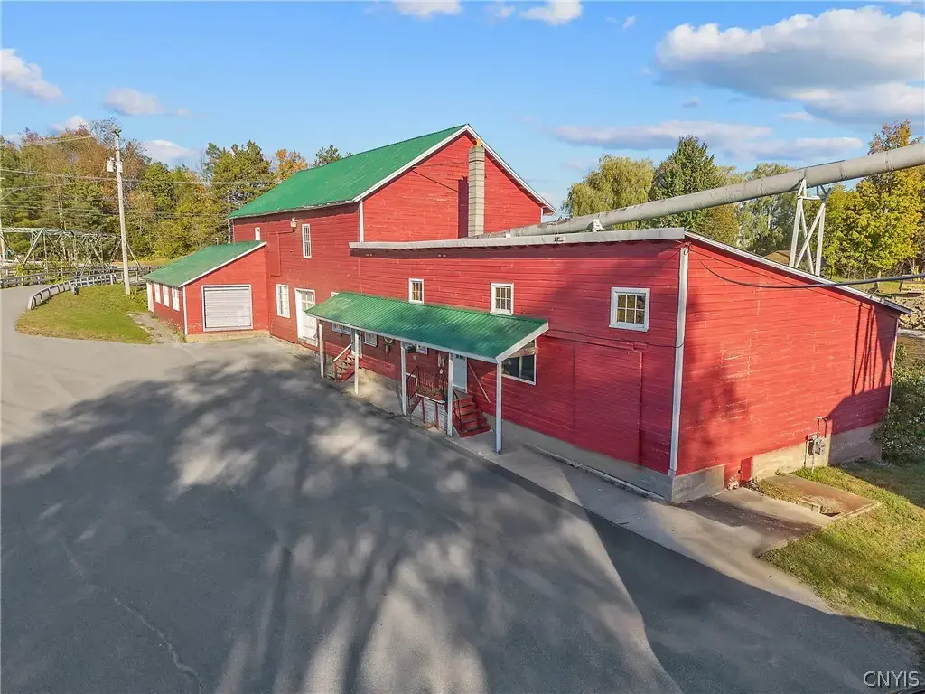9762 S Bridge Street, Croghan