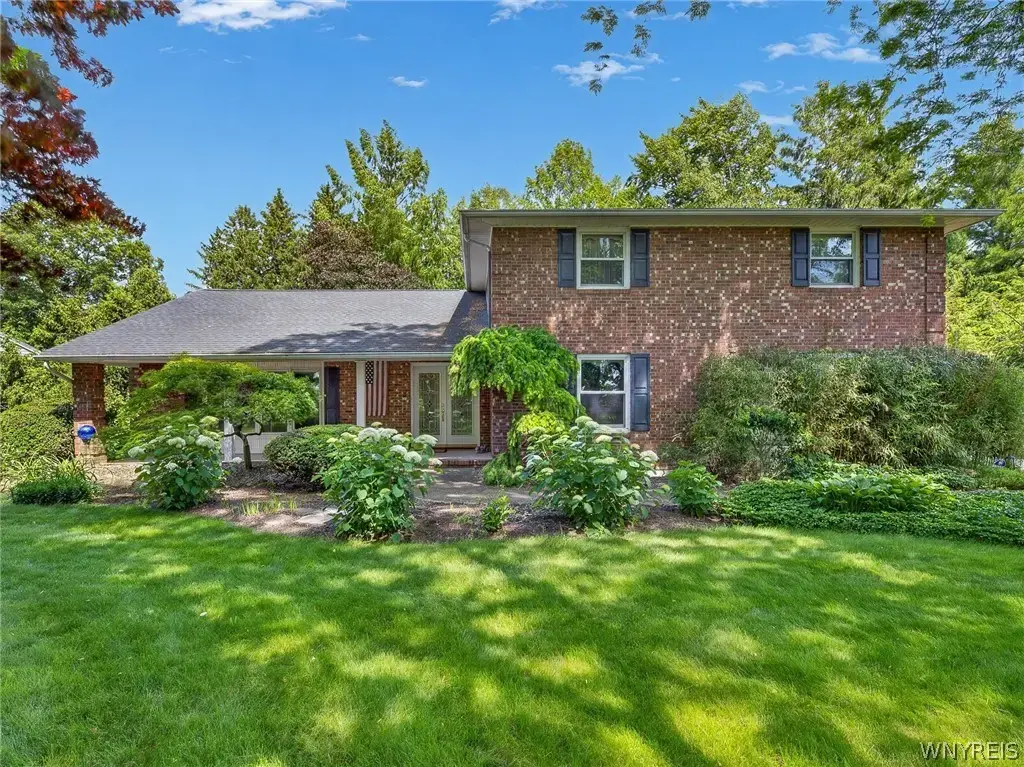 3771 River Road, Porter