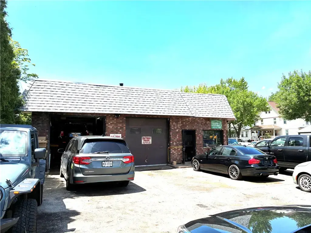 1049-1051 Dewey Avenue, Rochester