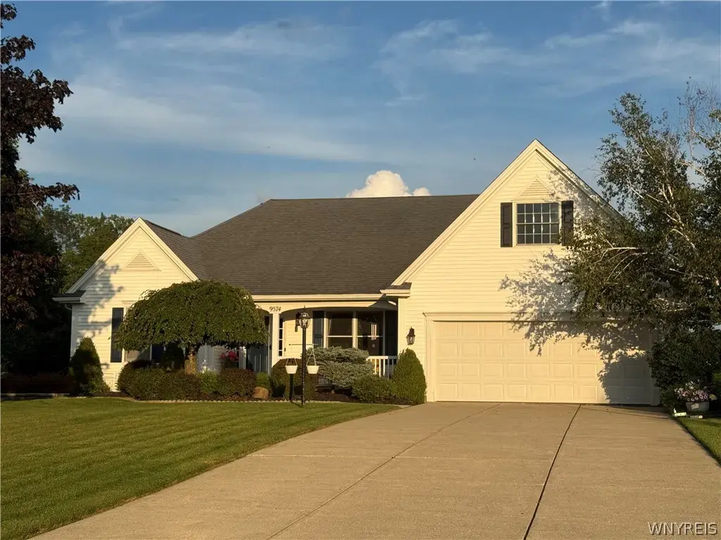 9574 English Ivy Court, Clarence