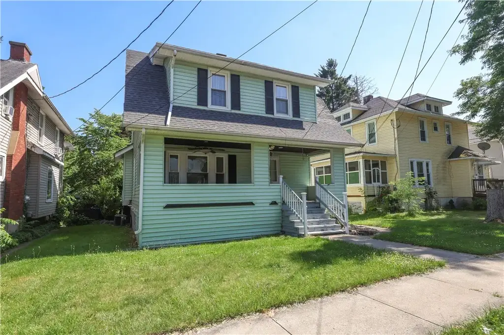 827 W Gray Street, Elmira City
