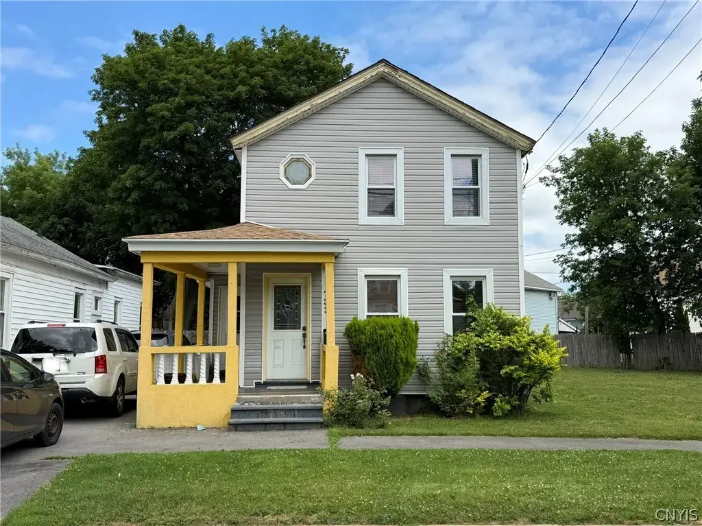 733 Mary Street, Utica