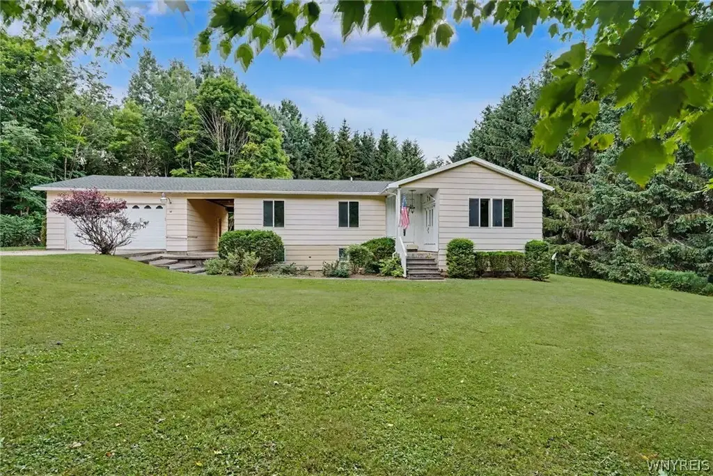 9411 Very Road, Machias