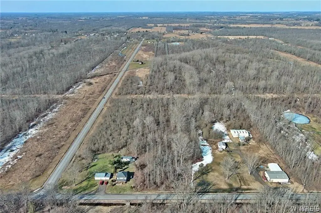 Griswold Road, Royalton