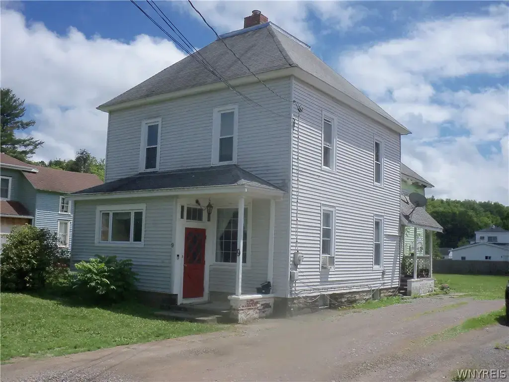 9 2nd Avenue, Franklinville