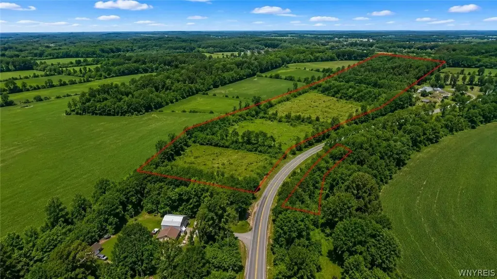 Tonawanda Creek Road, Royalton