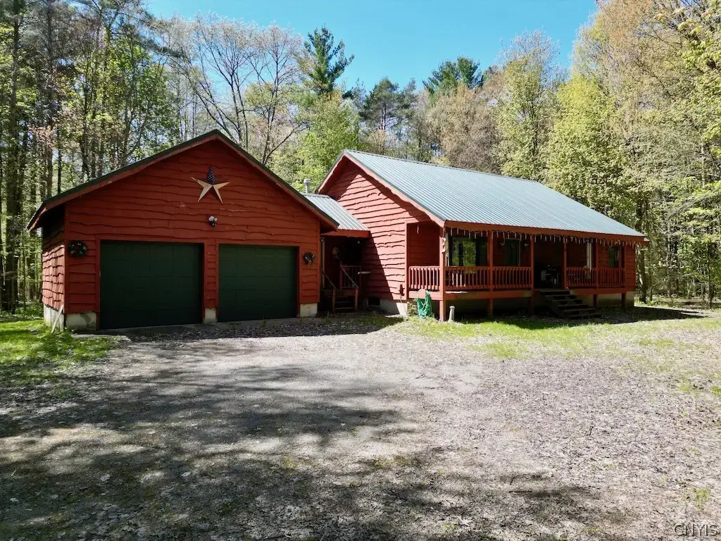 657 County Route 48, Albion