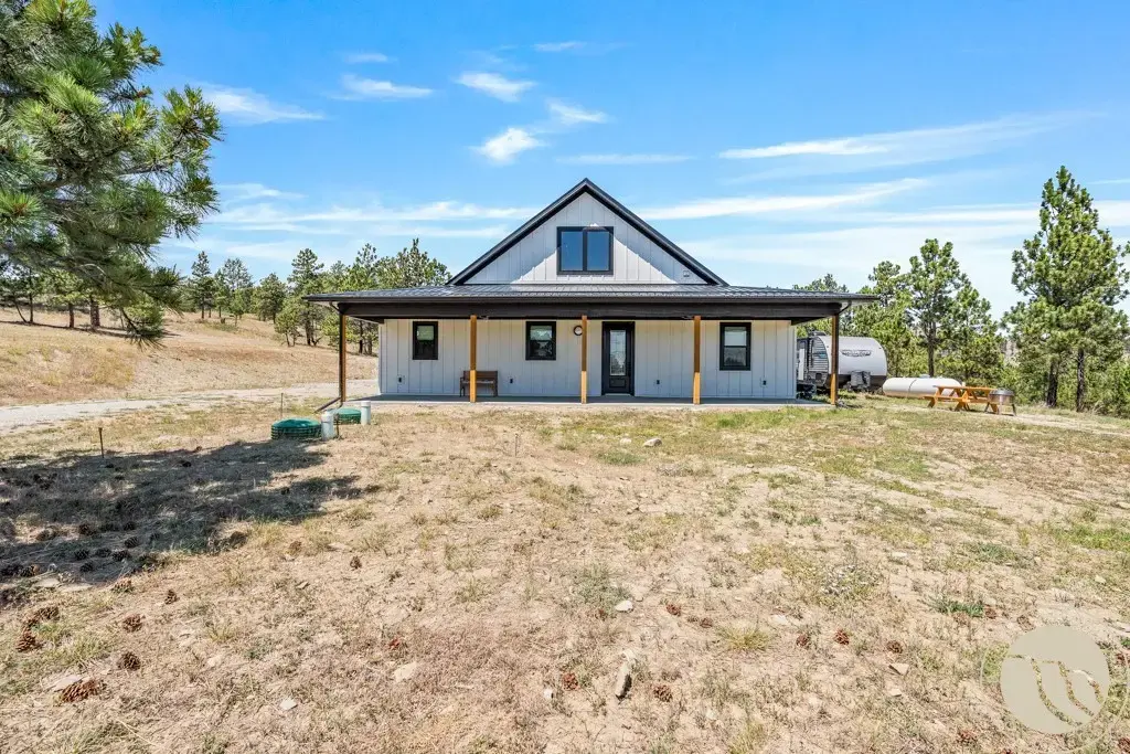 21 Medicine Rock Road, Columbus