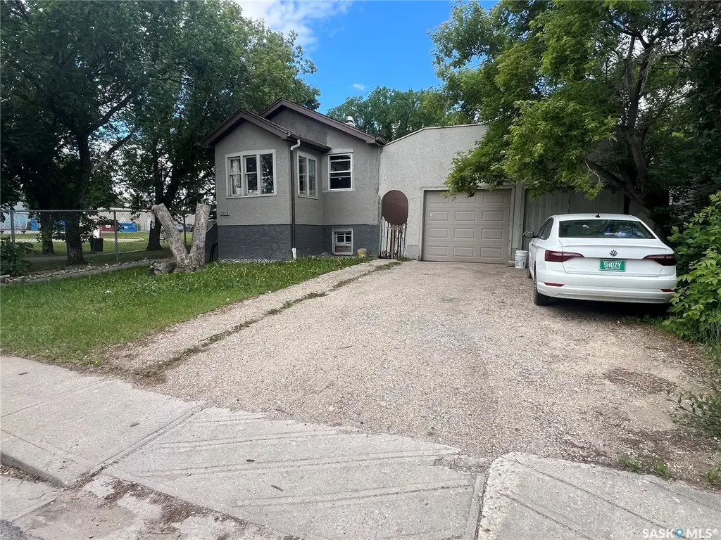 1936 Broder Street, Regina