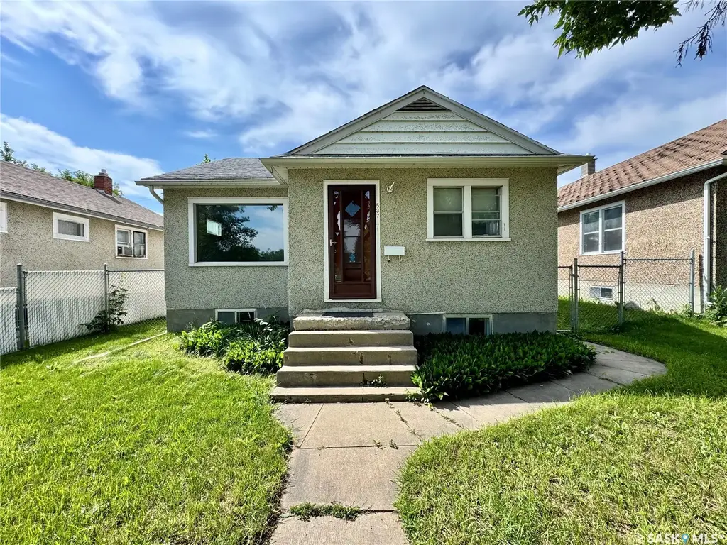 537 9th Street E, Prince Albert