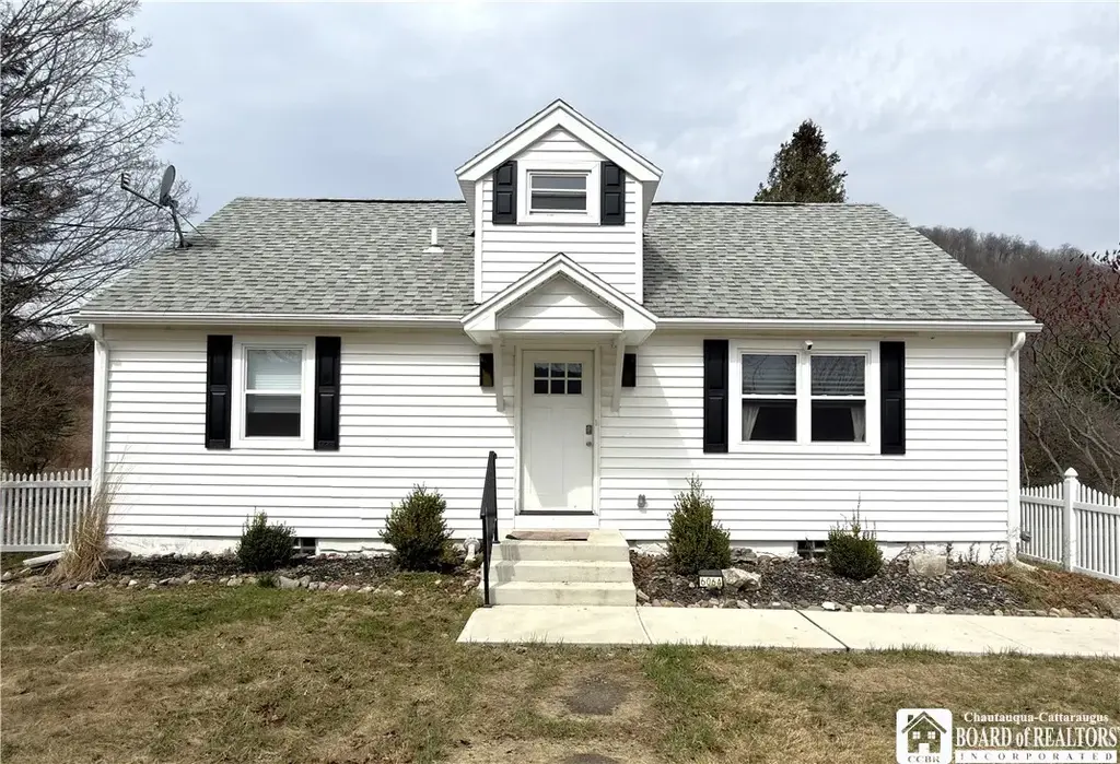 6064 Route 242 E, Ellicottville