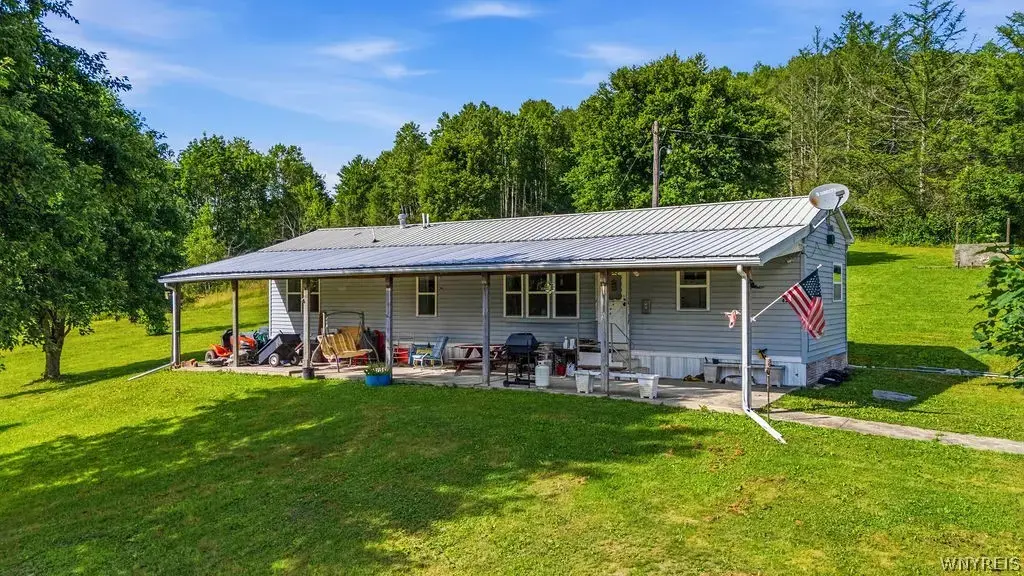 4218-4228 Kenyon Road, Franklinville