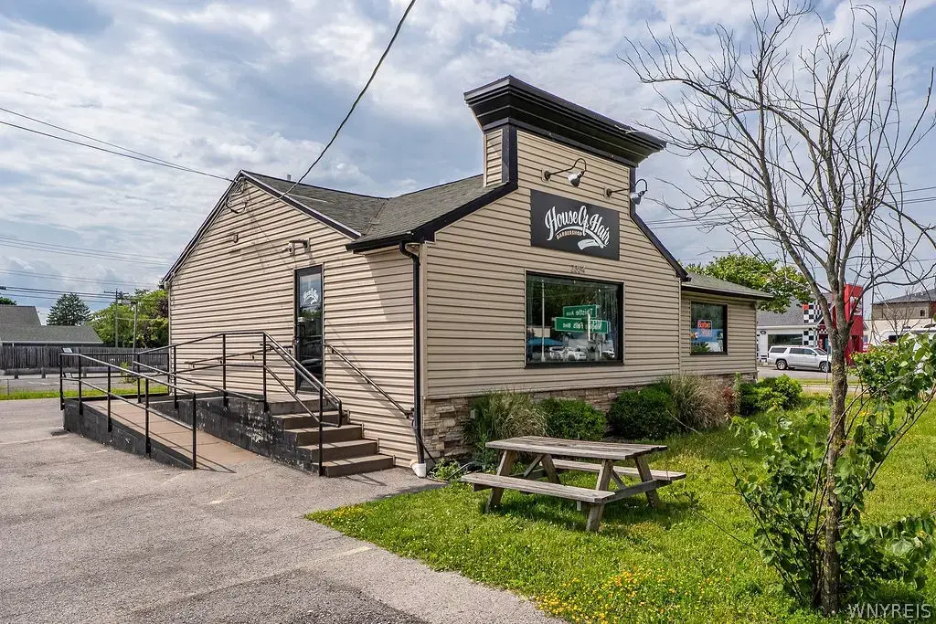 2354 Niagara Falls Boulevard, Tonawanda