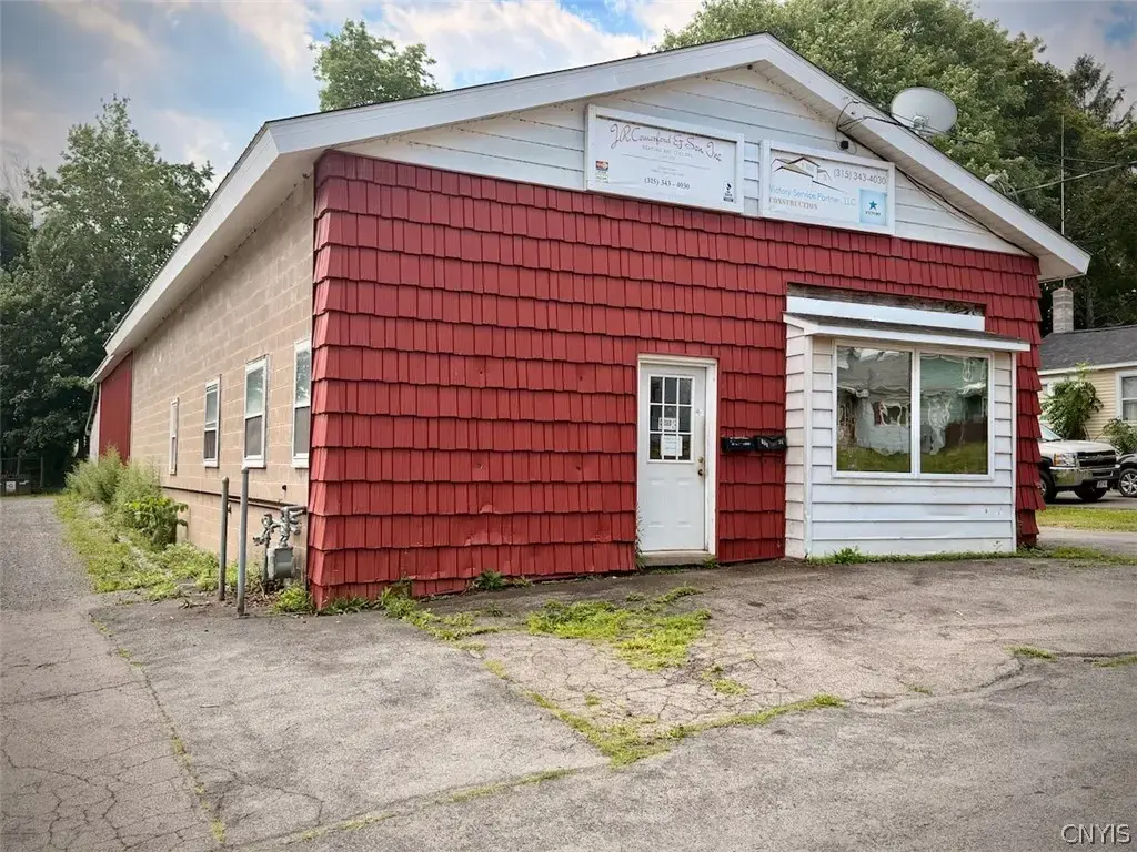 24 Ohio Street, Oswego