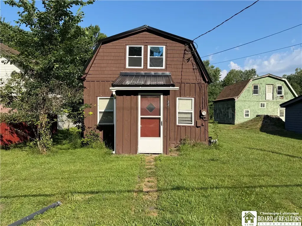 22 Olive Avenue, Busti