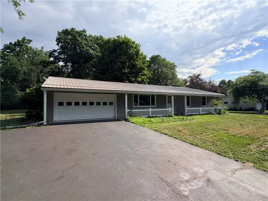 12023 Churchill Place, Corning