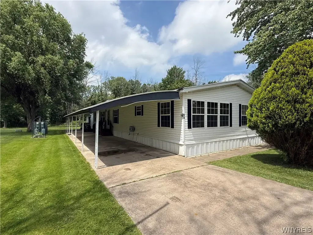35 Beechwood, Gaines