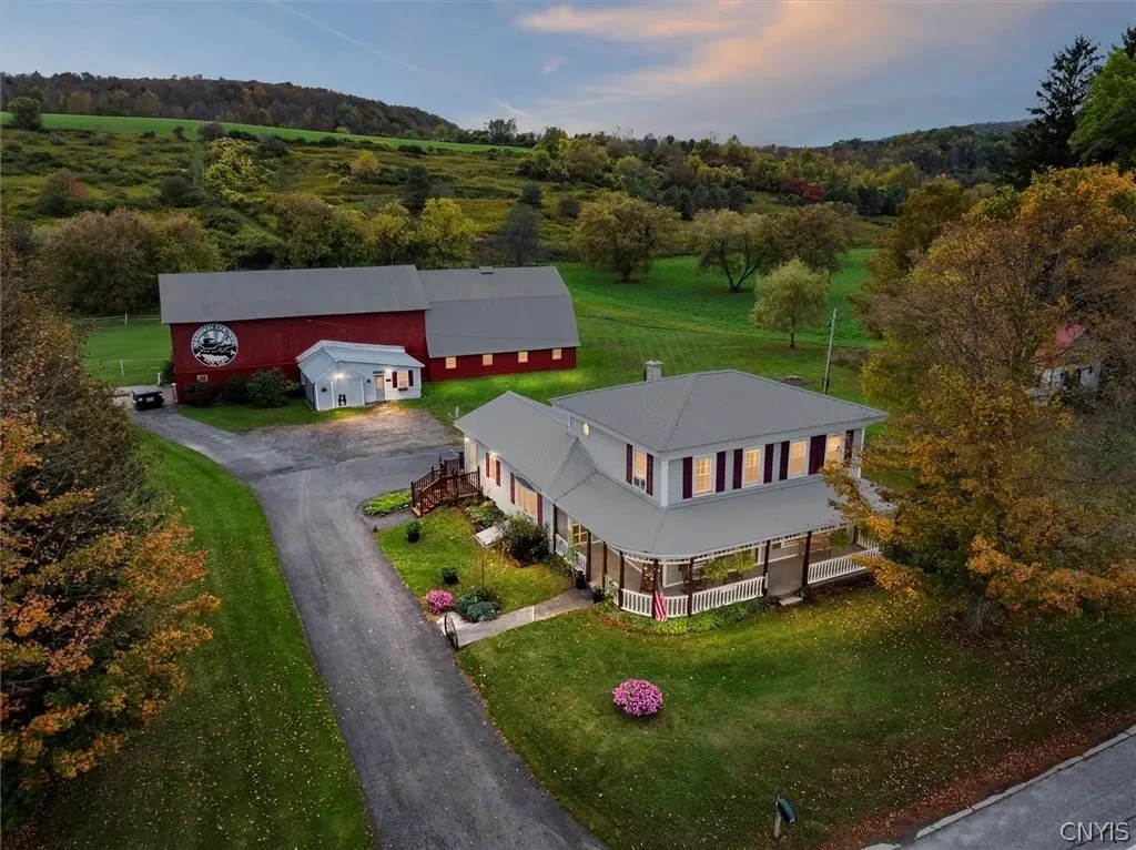 2629 State Route 8, Brookfield