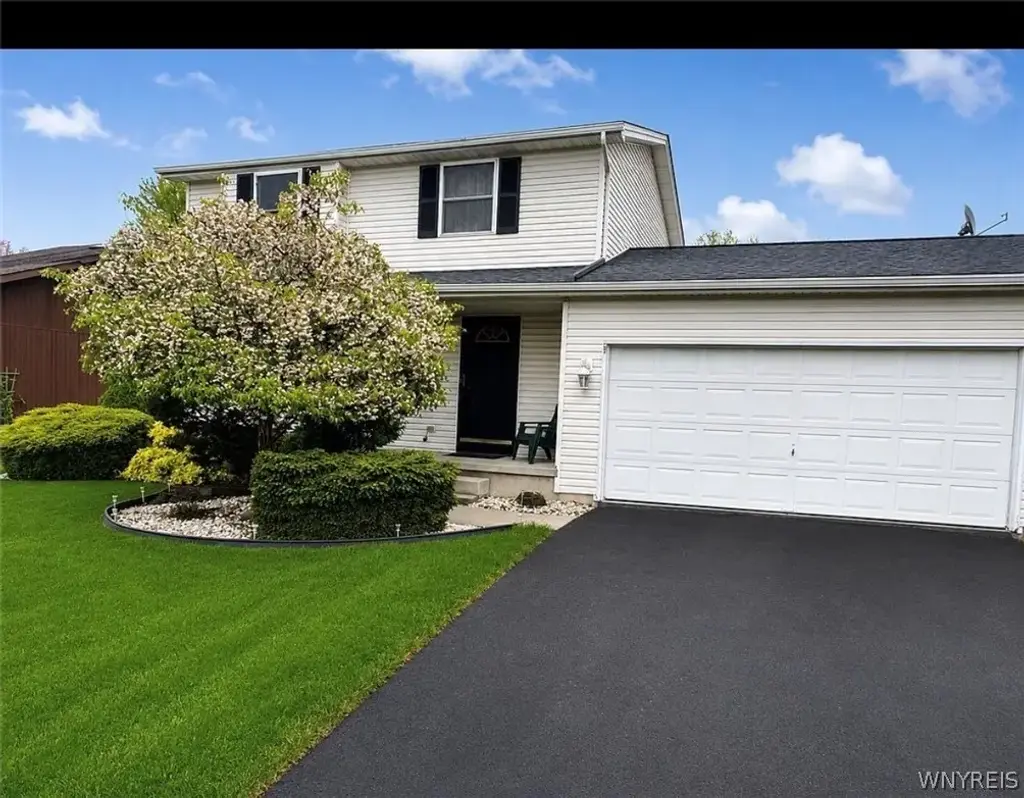 7001 Rebecca Drive, Wheatfield