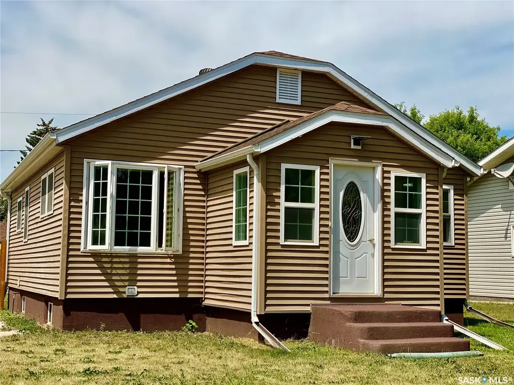 120 3rd Street W, Carnduff
