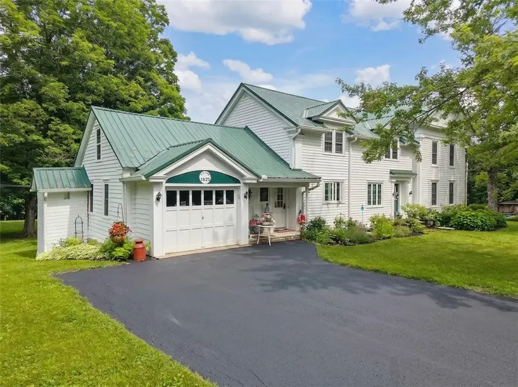 388 Baptist Church Road, Summit