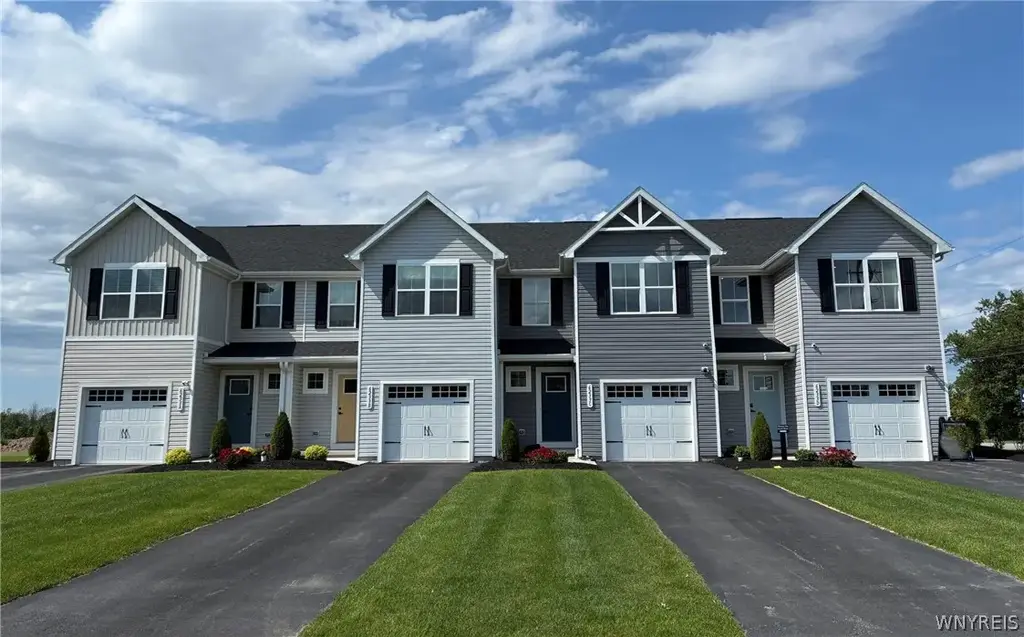 6233 Thornden Park Drive, Lockport Town