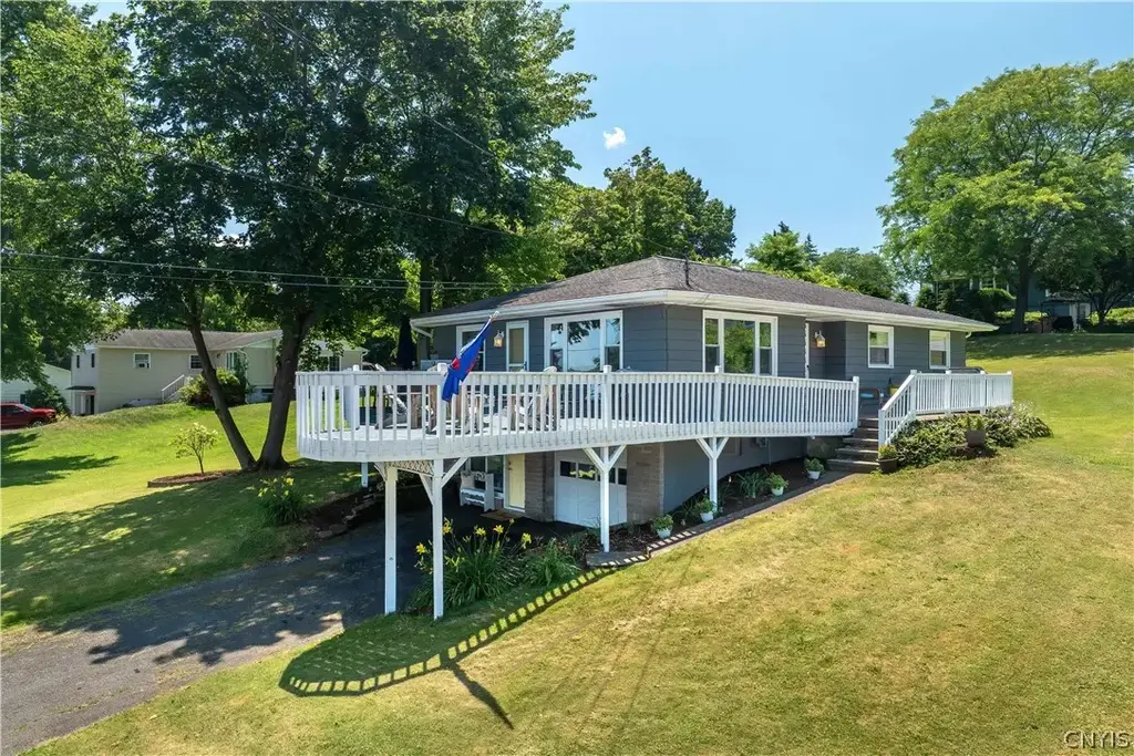816 Forest Avenue, Fulton
