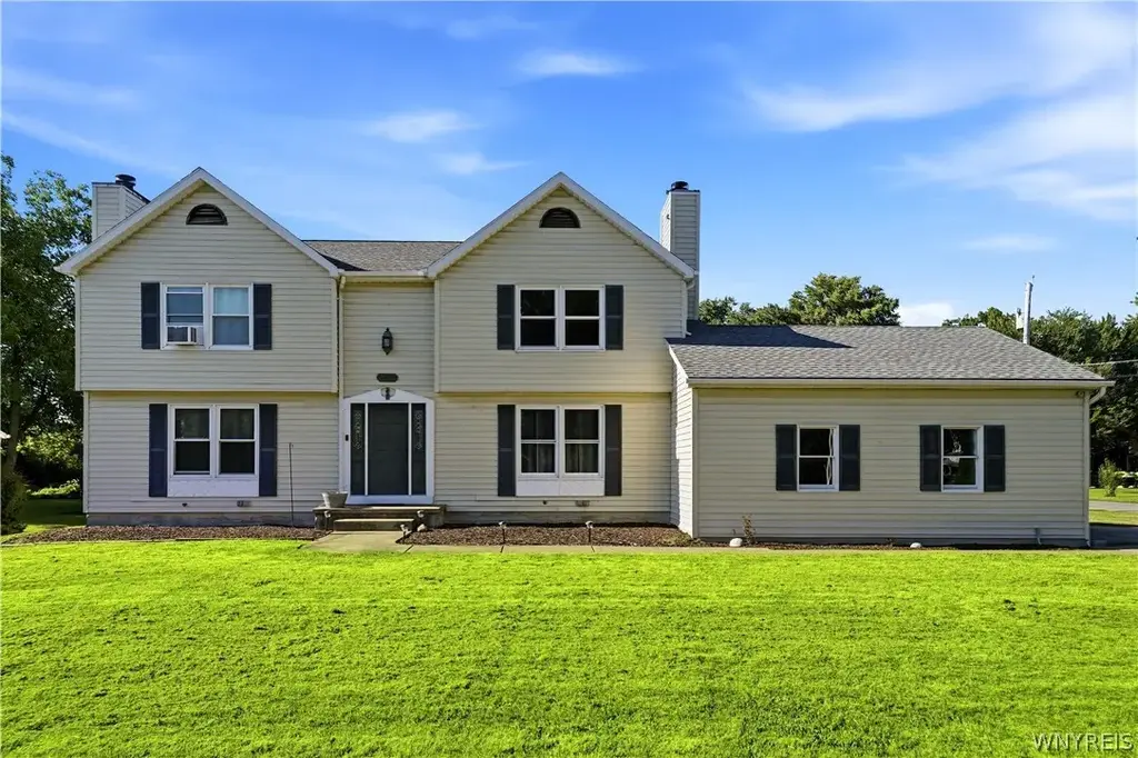 2487 Sylvan Place, Wheatfield