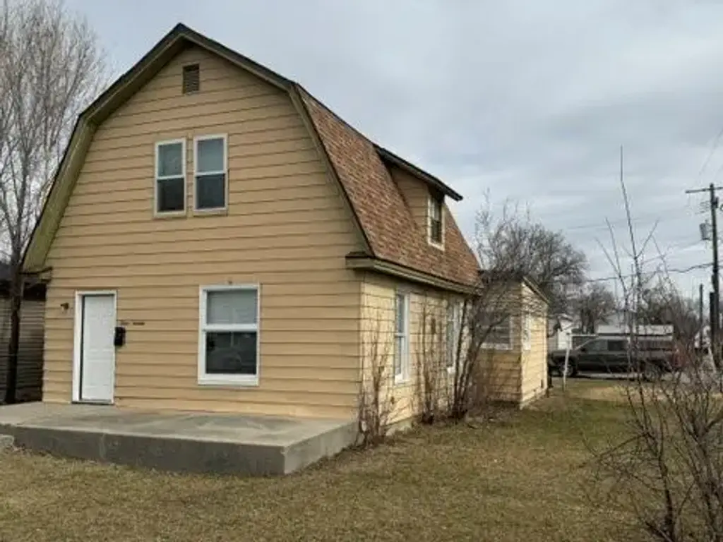 413 Birch Avenue, Laurel