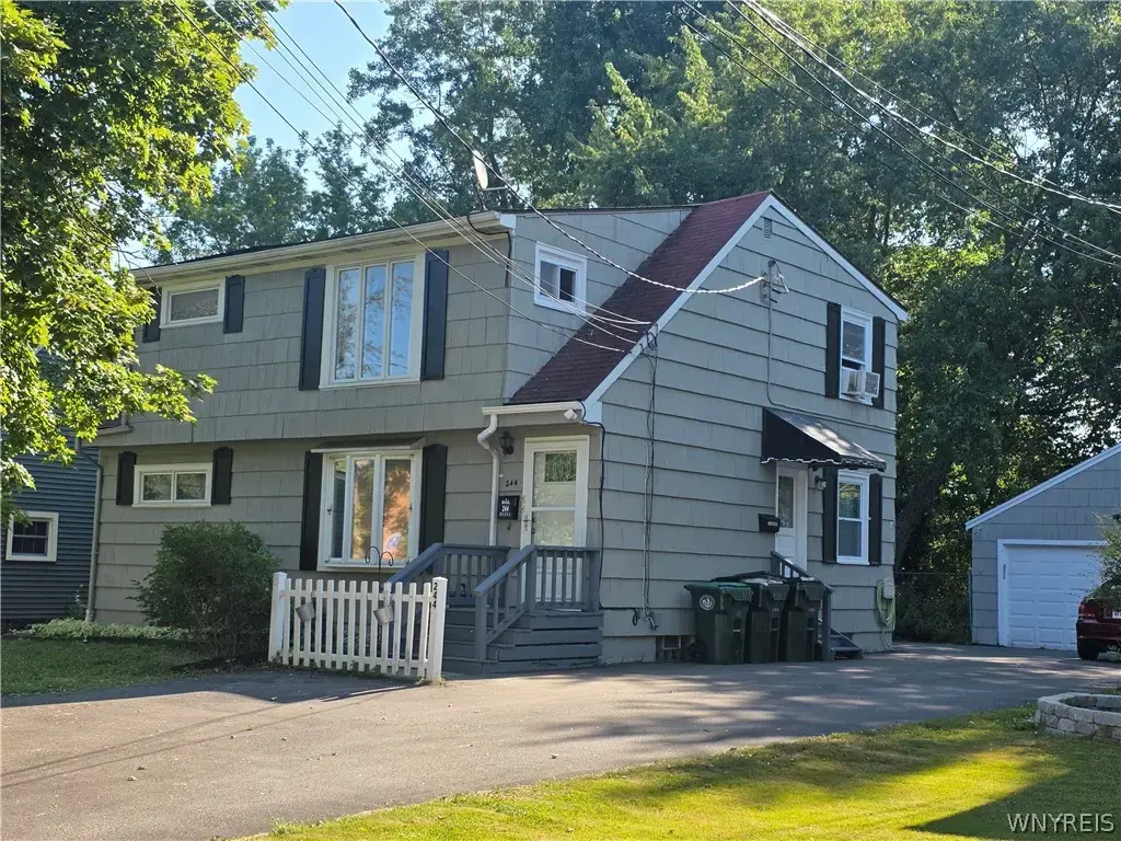 244 Evans Street, Amherst