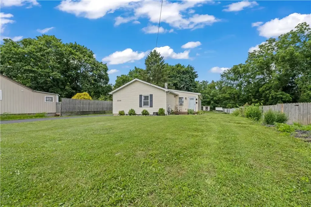 1310 Penfield Center Road, Penfield