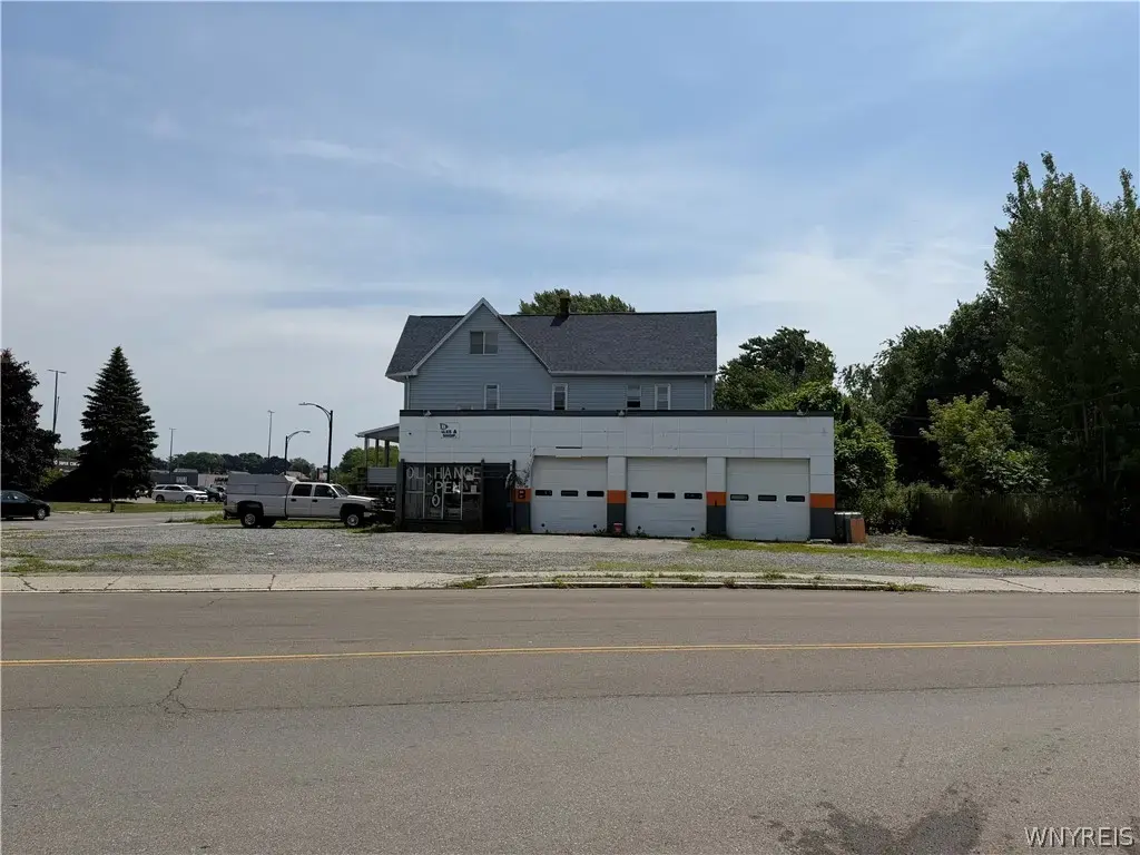 1423 S Park Avenue, Buffalo