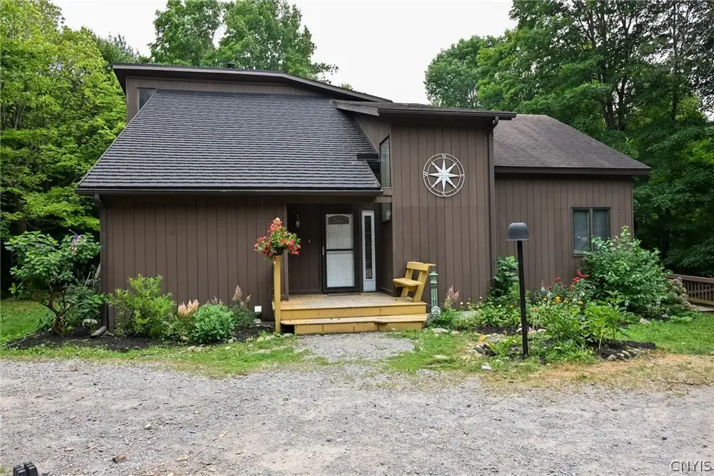 33500 Lamb Road, Champion
