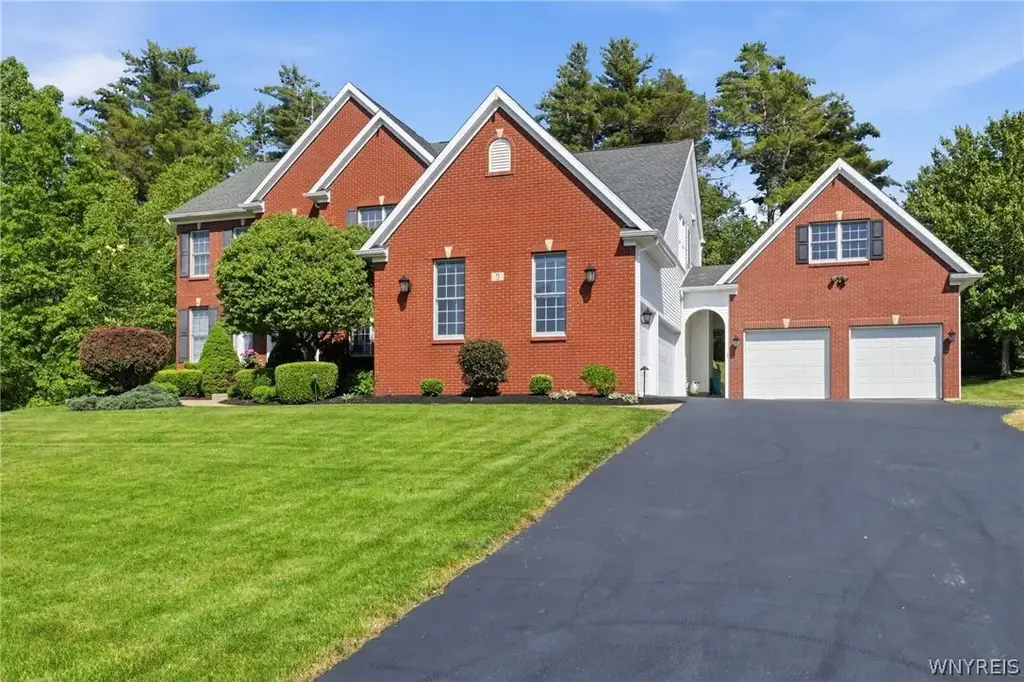5 Kingfisher Court, Orchard Park