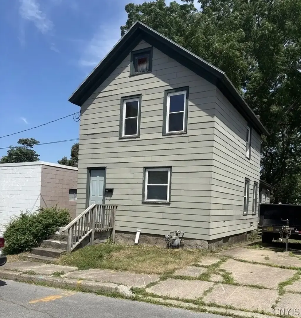 7 Dublin Street, Oswego